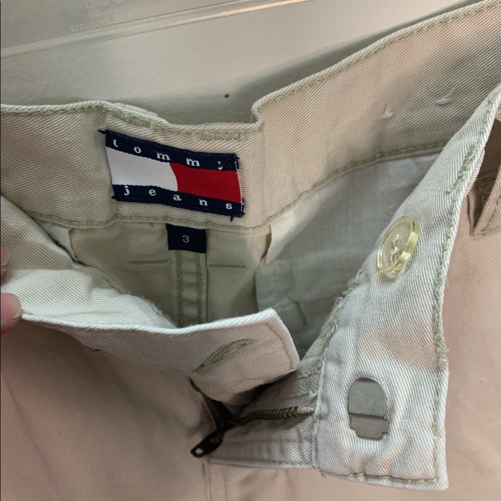 Tommy Hilfiger Shorts - Picture 2 of 3